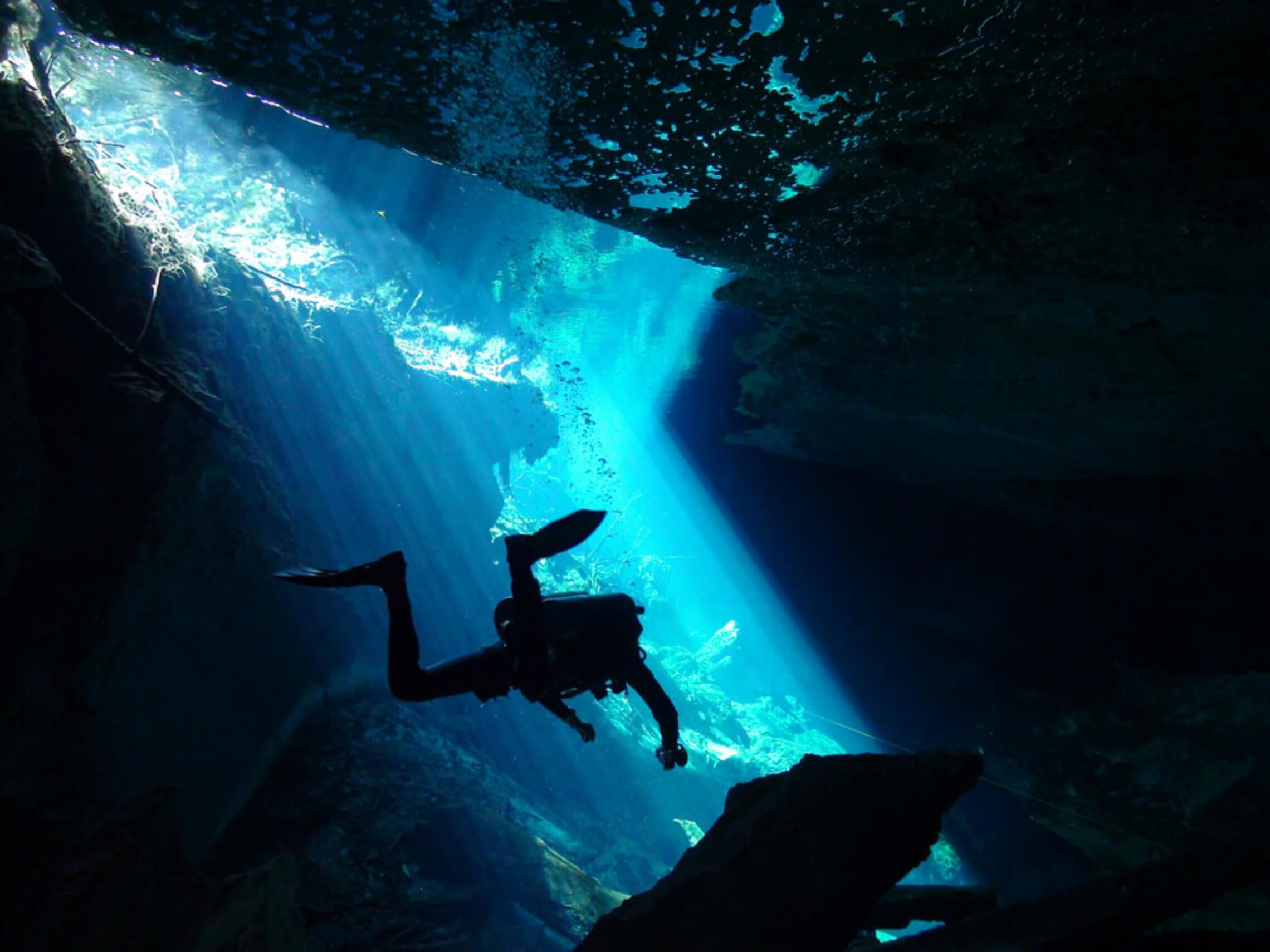 cenote diving 03 1